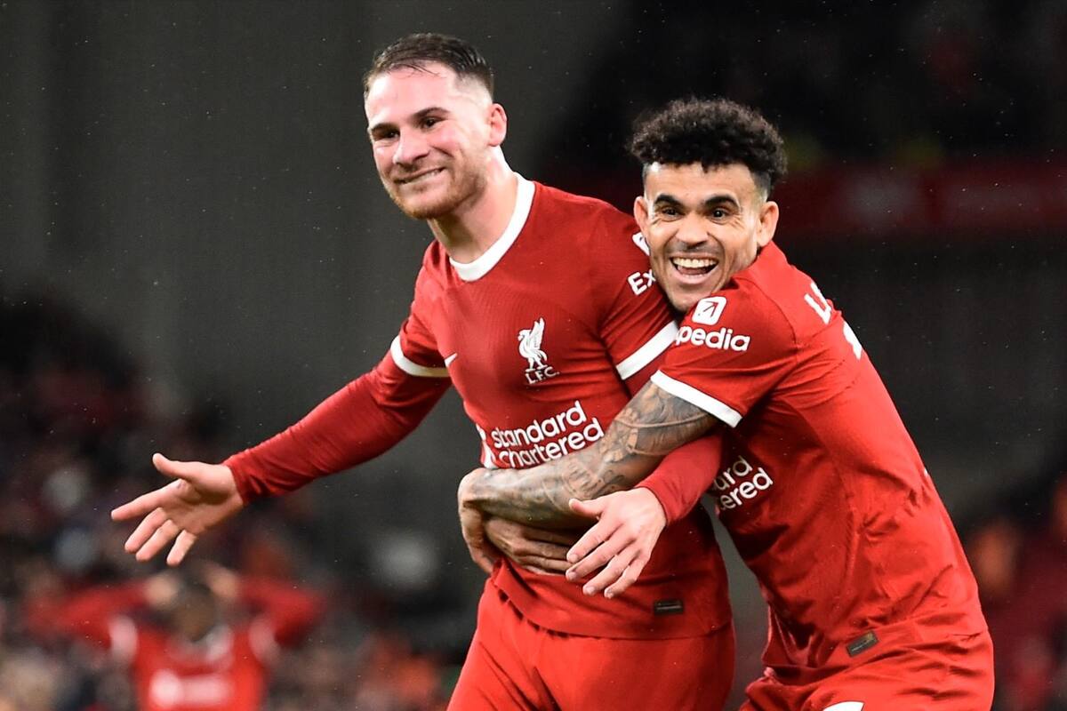 Liverpool sufre un poco, pero gana y vuelve al liderato de la Premier