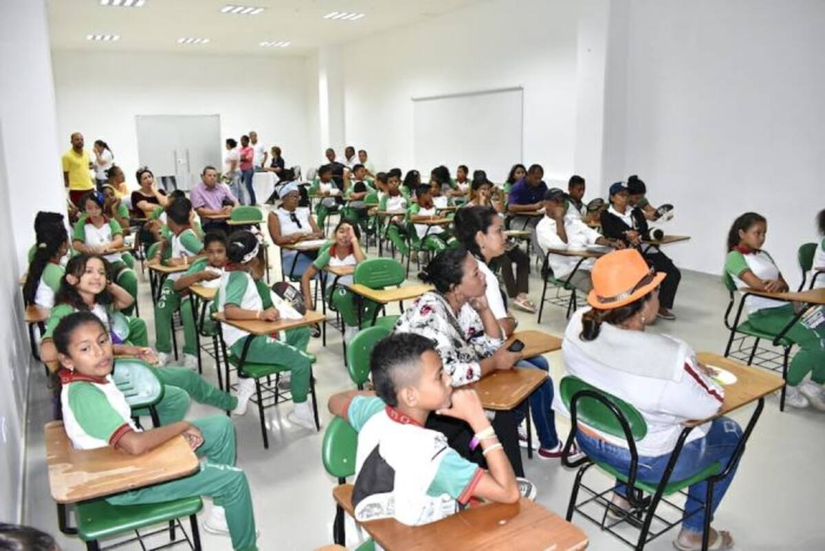 Los docentes buscan fortalecer las competencias ciudadanas y de liderazgo por medio de la argumentación, el debate y la resolución pacífica de conflictos. Lila Leyva.