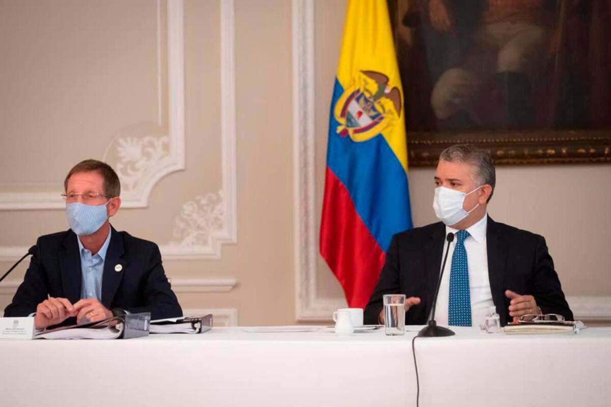 Colombia restringe vuelos con Brasil por nueva cepa de COVID-19