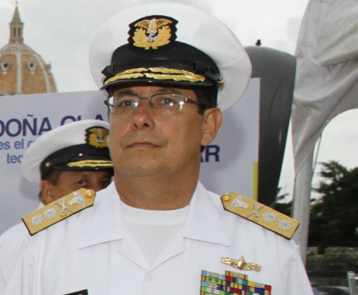 El contralmirante Roberto Sáchica Mejía hoy asciende a vicealmirante. ARCHIVO