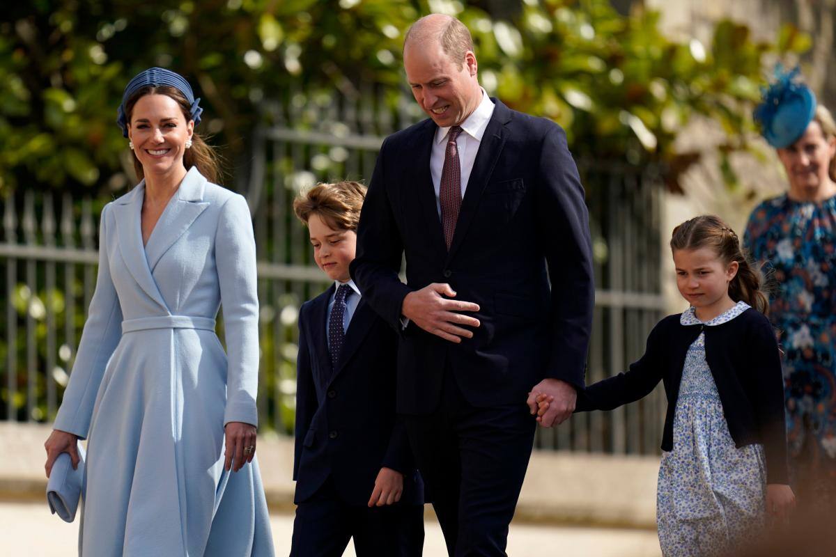 Los duques de Cambridge van a la iglesia por Pascua