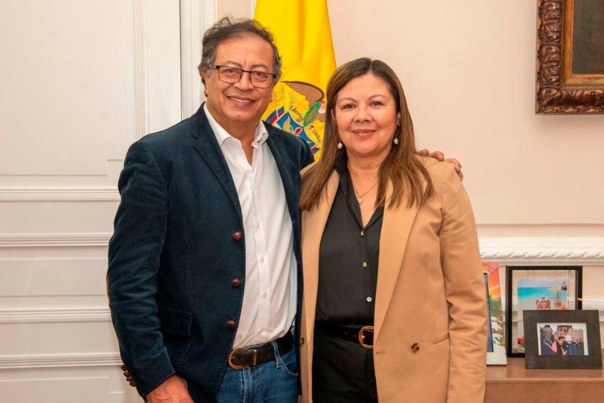 El presidente Petro posesiona a Luz Adriana Camargo como fiscal general