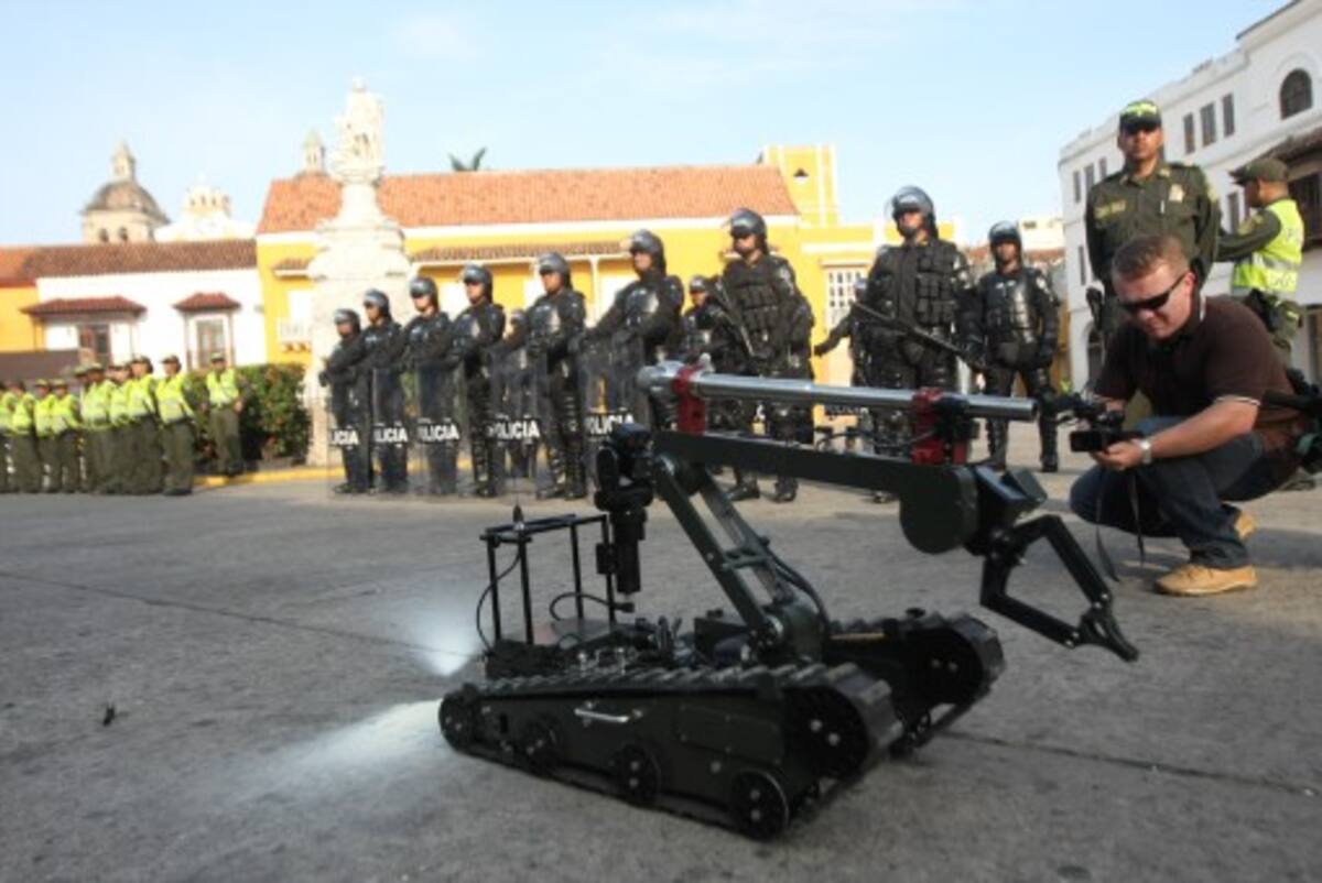 Expertos antiexplosivos y antisecuestro de la Policía prestarán servicios en las ocho ciudades sedes del Mundial de Fútbol Sub-20. Su labor será apoyada por robots y equipos de la mejor tecnología. AROLDO MESTRE - EL UNIVERSAL