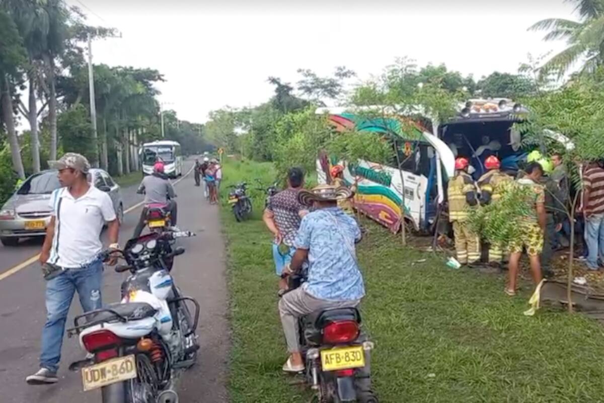 13 adultos y una menor, los heridos en accidente ocurrido en el Atlántico