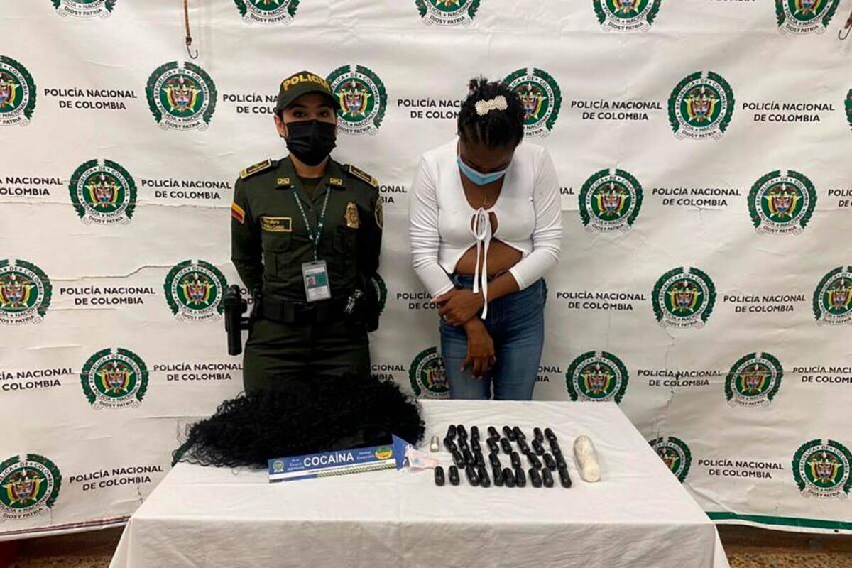 ¡Insólito! Capturan a mujeres que llevaban droga en pelucas