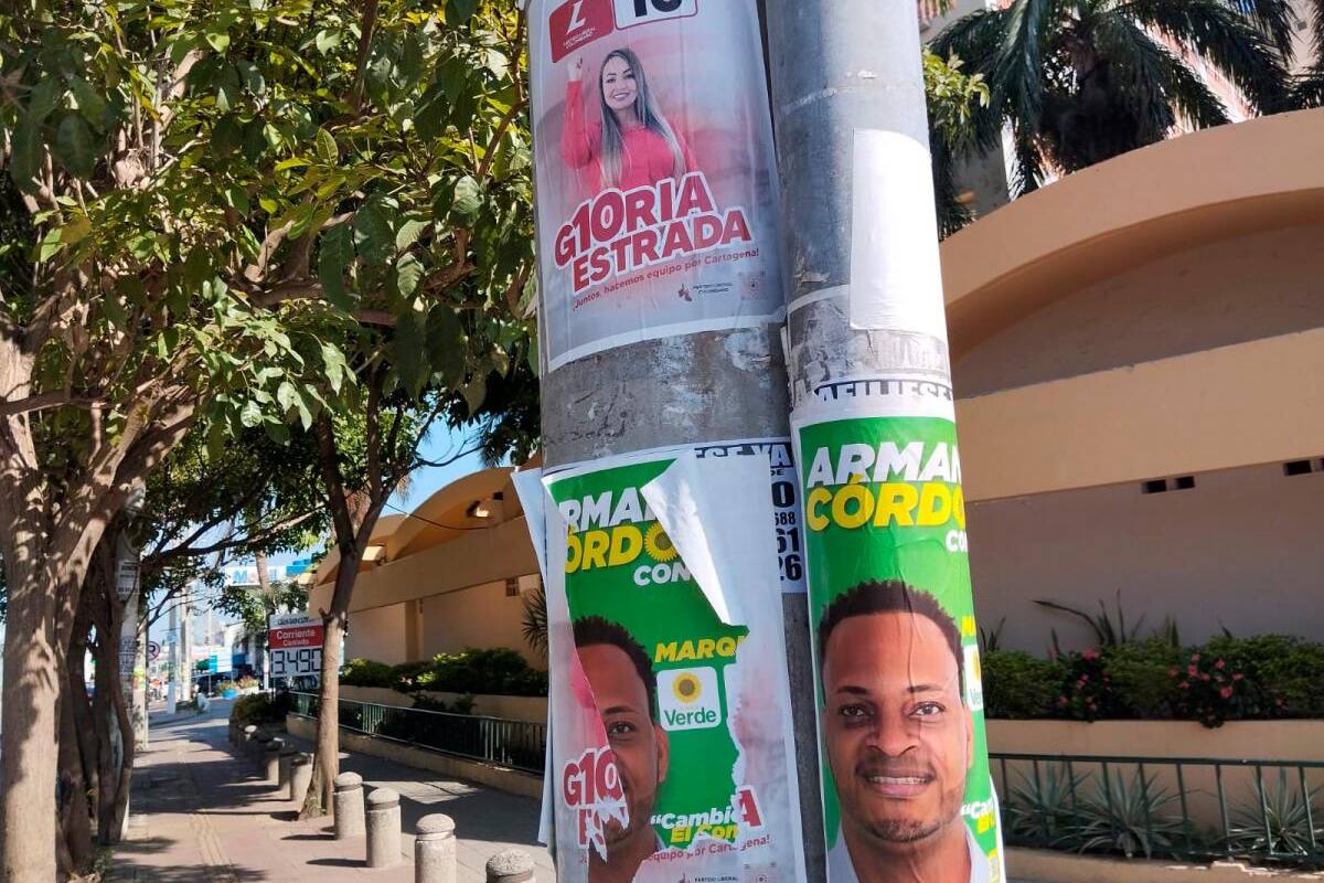 Curiosidades electorales: la “guerra” de los avisos en los postes