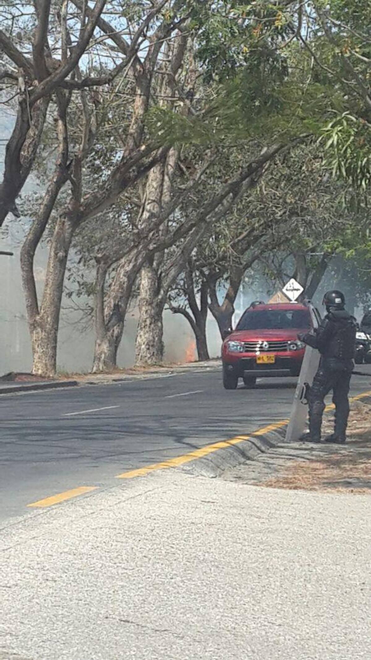 Nuevamente encapuchados de la Universidad de Córdoba se enfrentaron a la fuerza pública. EL UNIVERSAL