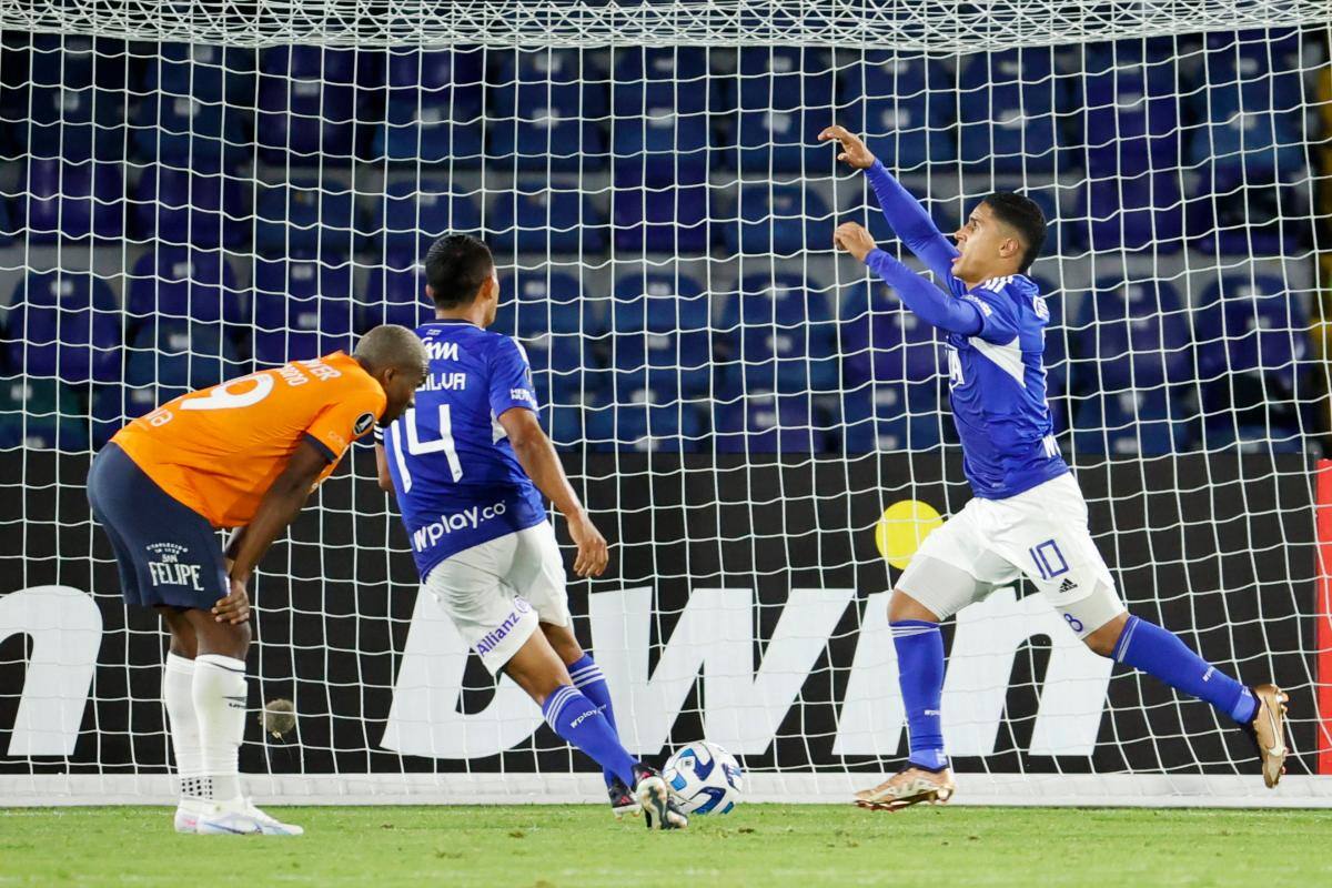 Millonarios vence de remontada y jugará contra Atlético Mineiro