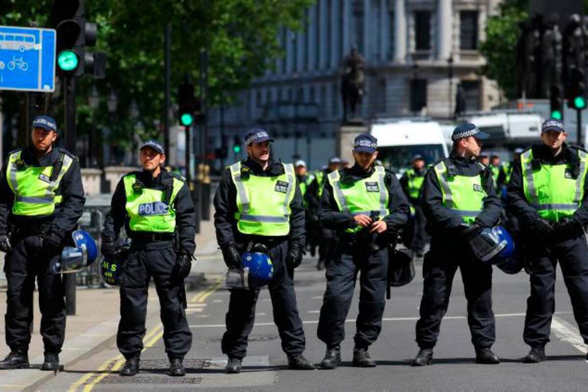 Policía impone restricciones en Londres ante protestas antirracistas