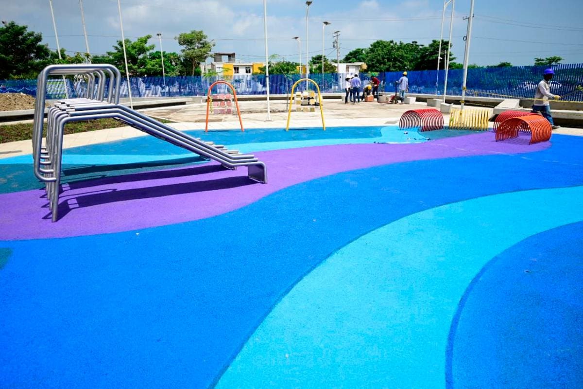Parque Bicentenario, construido por la Compañía Hotelera Cartagena de Indias S.A. en cumplimiento del fallo del Consejo de Estado.