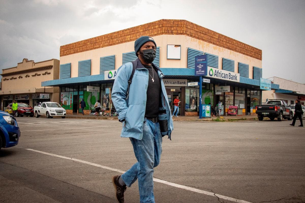 Miedo, alarma internacional y suspensión de vuelos ante variante de Sudáfrica