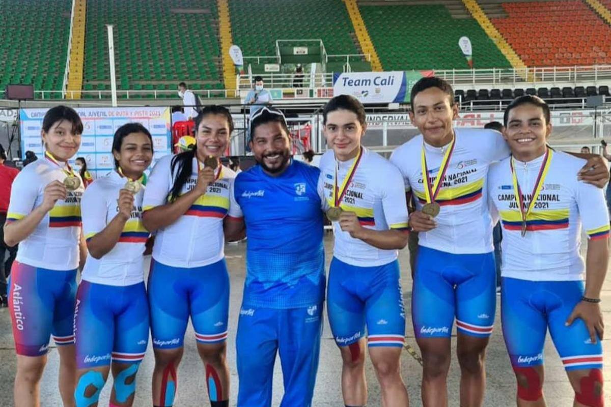 Atlántico ganó medallas de oro en damas y varones en velocidad por equipos