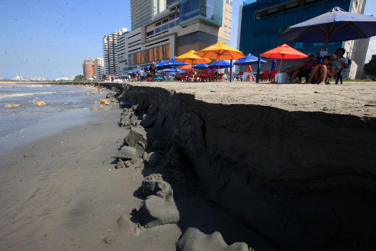 Obras costeras enfrentan nueva ola de críticas tras erosión en nuevas playas