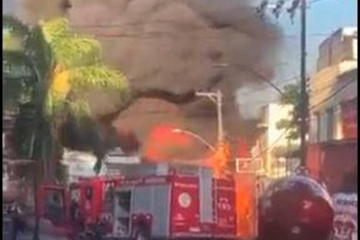 Impactante: incendian cerca de 35 buses en Brasil tras muerte de parapolicial
