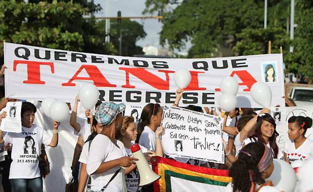 Estudiantes y padres de familia acudieron ayer en masa a una marcha que pide el regreso pronto de Tania Rodríguez. El 16 de novi-mebre pasado se hizo una marcha similar en Blas de Lezo, donde muchos de los participantes expresaron su solidaridad con relación a este hecho que consideran puede ocurrirle a cualquier familia. AROLDO MESTRE - EL UNIVERSAL