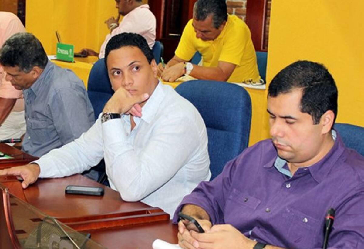 David Múnera, concejal del Polo; Wilson Toncel y Pastor Jaramillo hicieron serias críticas al sistema Transcaribe. Cortesía.