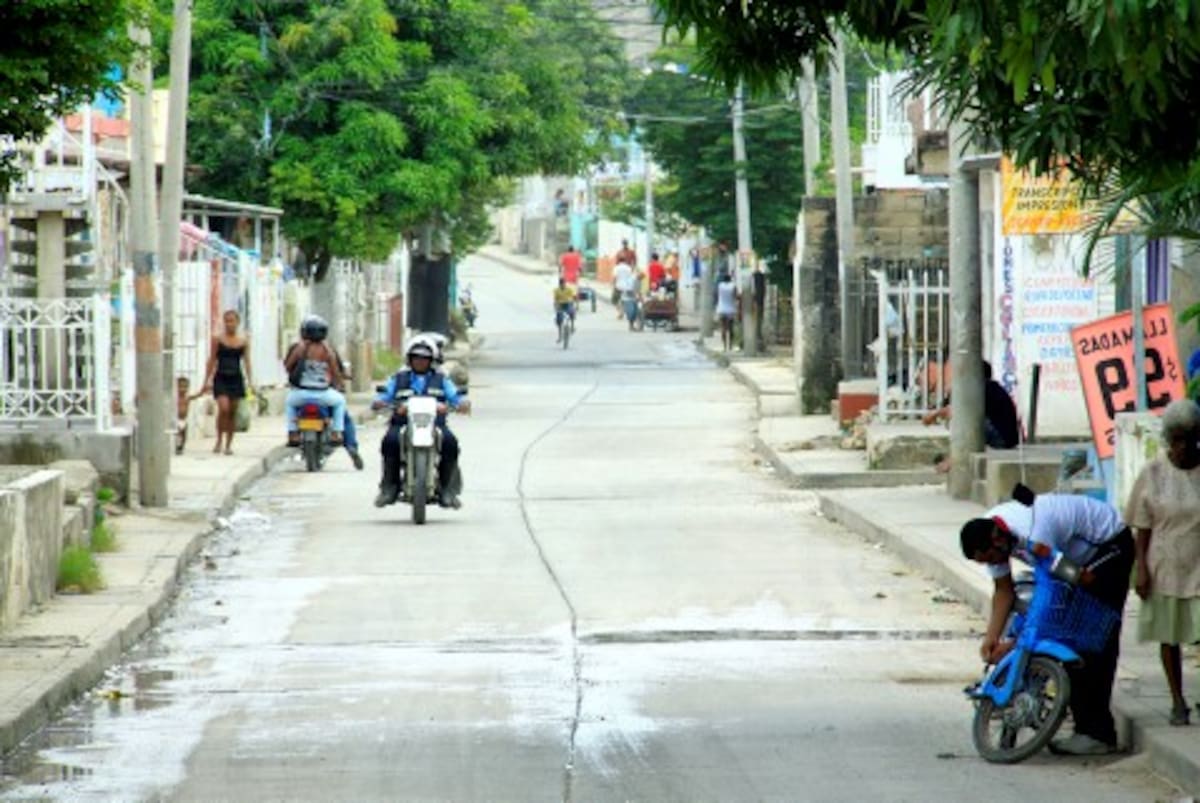 La Calle Principal está en vías de deterioro.