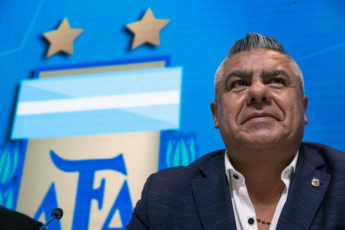 Conmebol destituye a Tapia tras su crítica al arbitraje del Brasil-Argentina