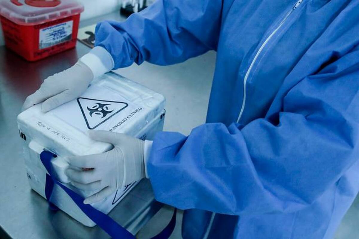 Universidad de Oxford reanuda los ensayos de su vacuna contra COVID-19