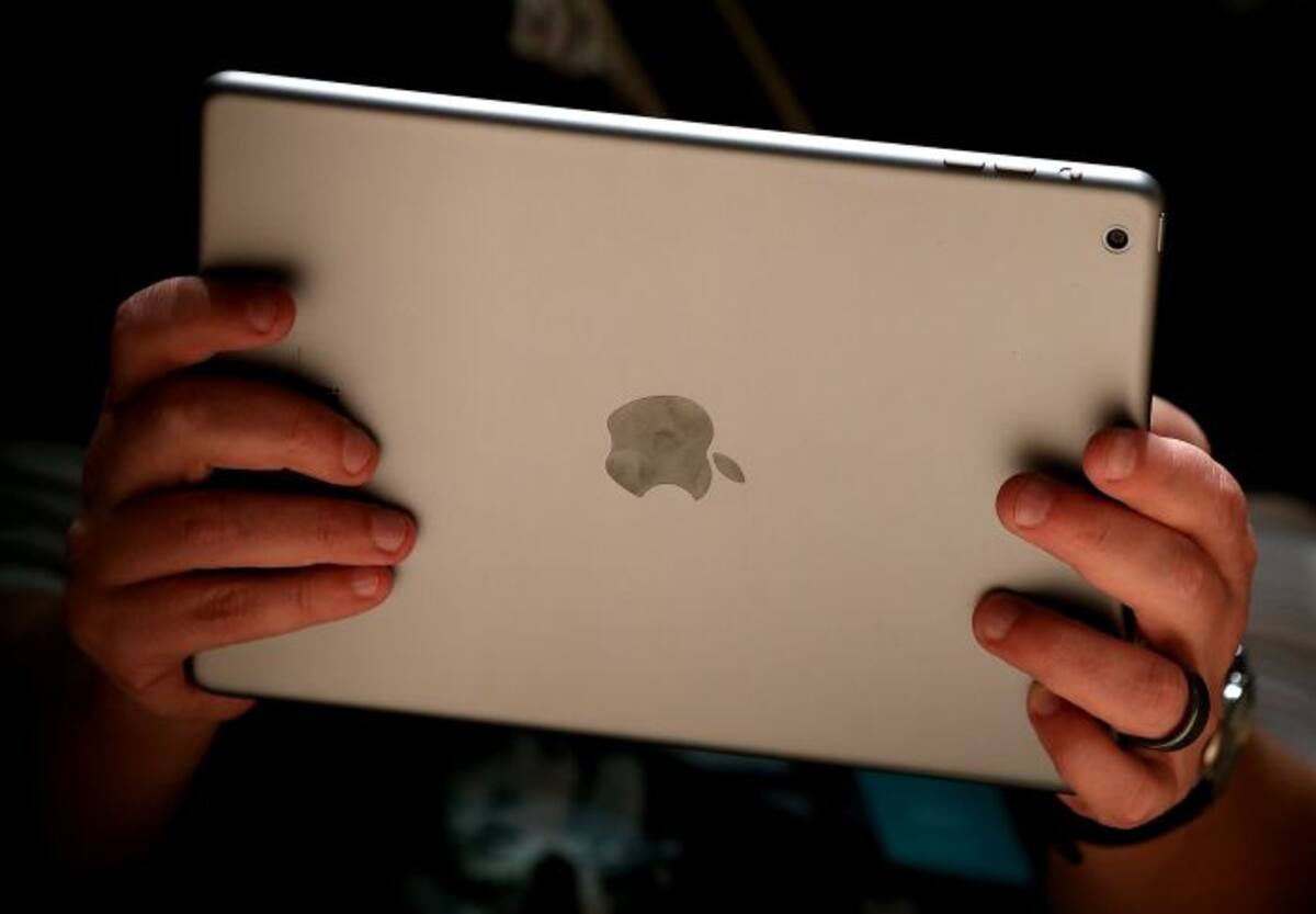 Caen ganancias de Apple AFP