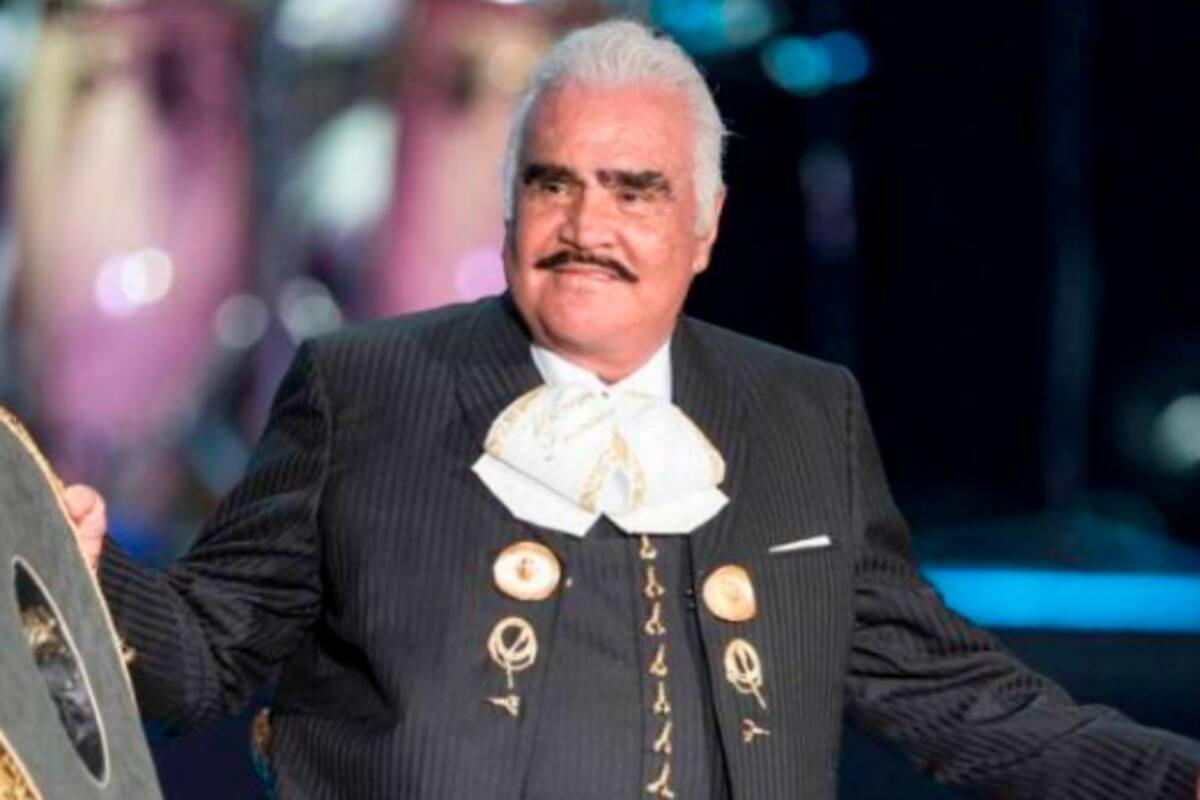 Vicente Fernández se le estaría apareciendo a sus familiares