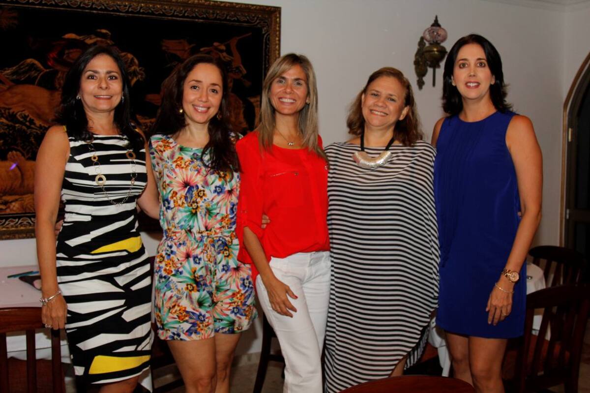 María Camila Visbal, Zunny Angarita, Ana María Piñeres, Gaby Arenas y Bettyna Issa.