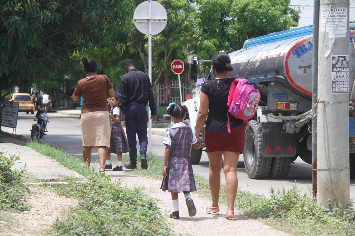 Bolívar le sigue apostando a la presencialidad en las aulas