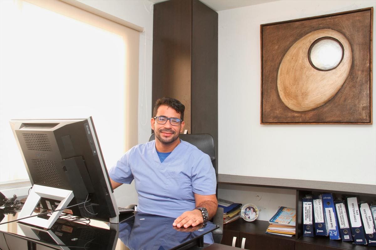 Doctor Hurtado: guardián de sus pacientes, titán contra el coronavirus