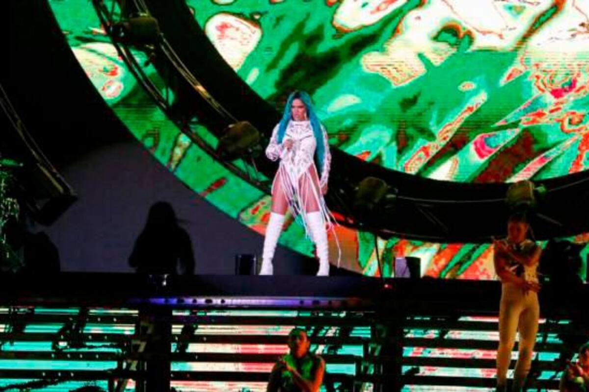 Karol G cantó vallenato y descrestó en su show en Medellín