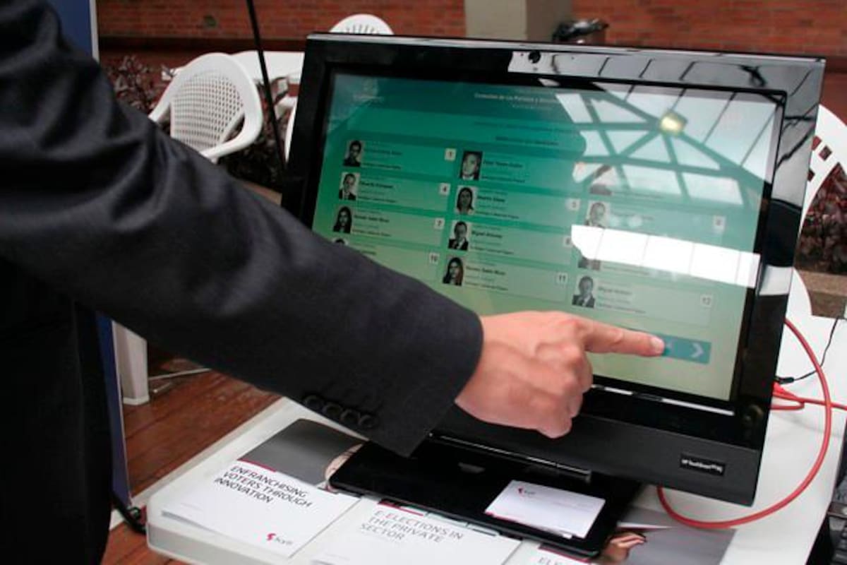 Radicada reforma constitucional para habilitar el voto virtual en Colombia