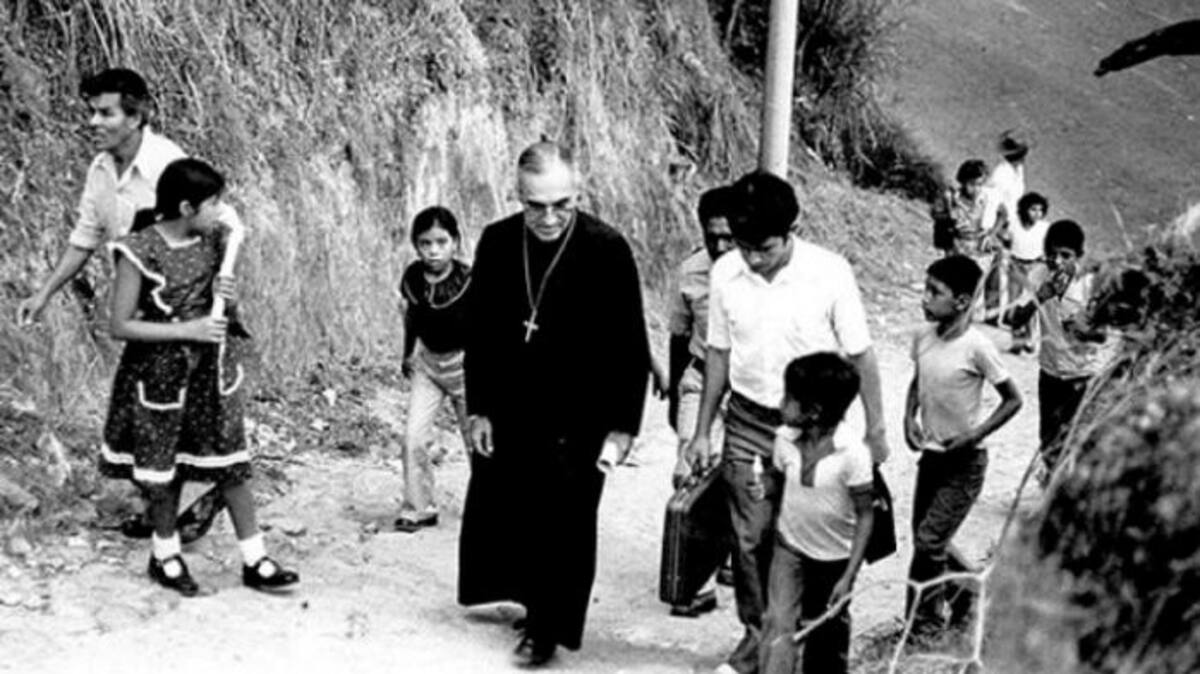 Monseñor Óscar Arnulfo Romero trabajó toda su vida por los más humildes y desprotegidos de su país. cortesía