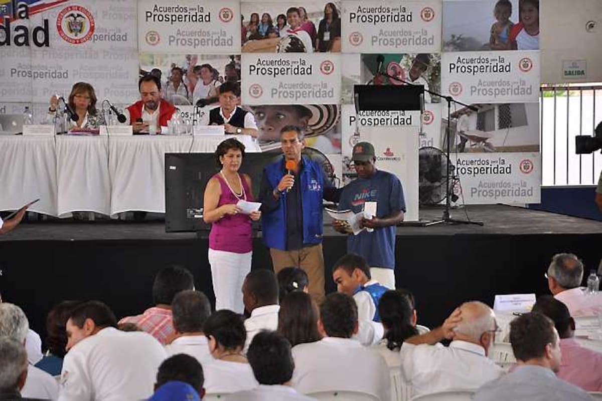 Sin la presencia del presidente Juan Manuel Santos se realizó hoy en esta ciuudad el Acuerdo para la Prosperidad número 53, en el que se habló de las soluciones a la emergencia invernal, en Bolívar.