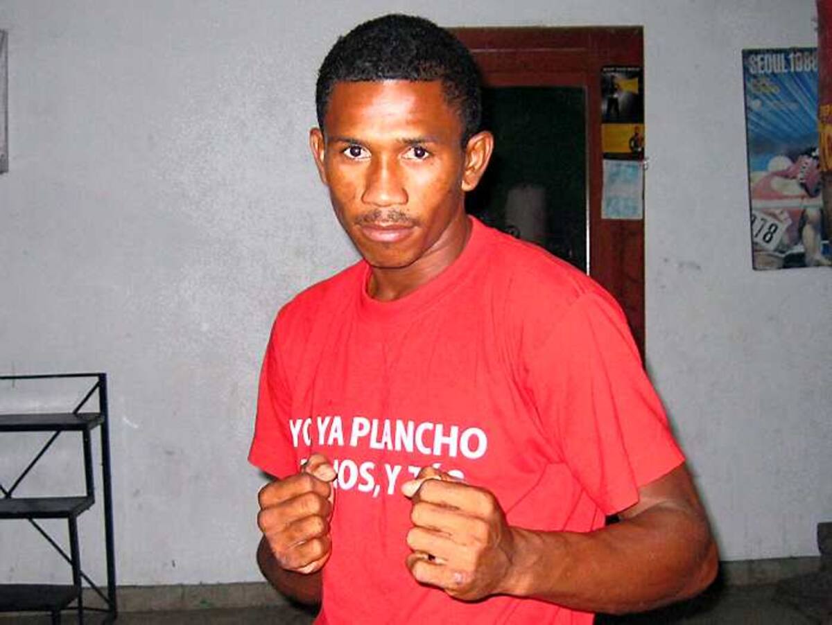 José Luis Meléndez, suma ya dos victorias en su carrera como boxeador profesional. Archivo