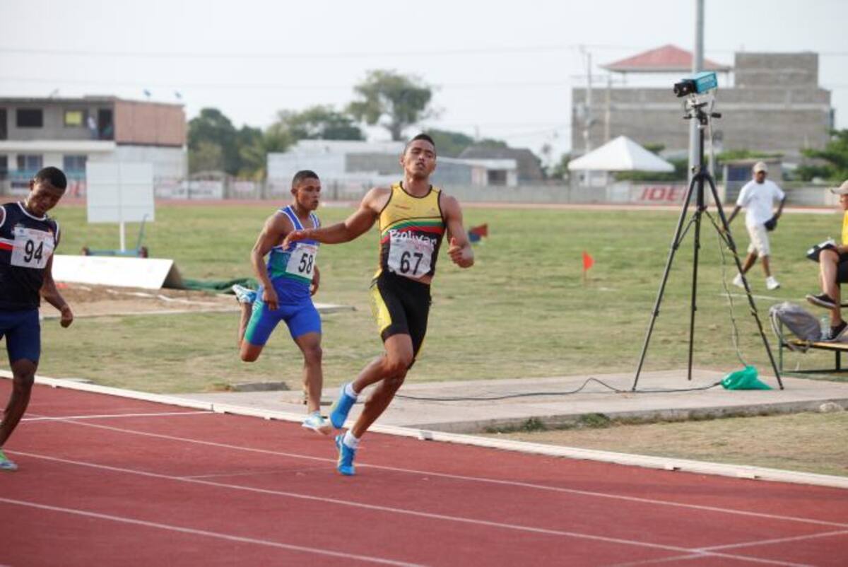 Roberto Murillo ganó oro en 100 metros planos para Bolívar. AROLDO MESTRE/EL UNIVERSAL