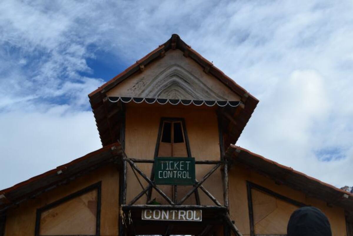 Puesto de control de ingreso para la Montaña Vinicunca. LUIS C. PRADO