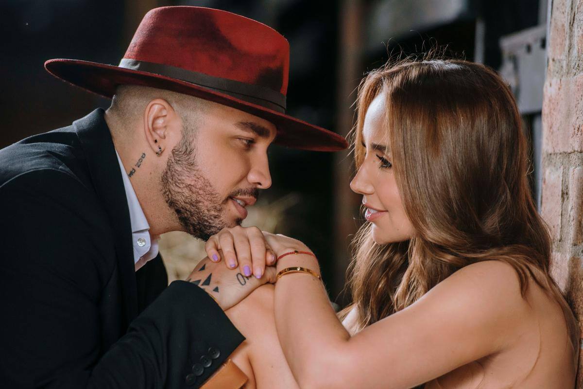 Jessi Uribe y Paola Jara revelan detalles de su boda en nuevo sencillo
