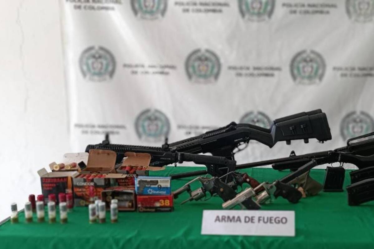 Hacían allanamiento por robo de energía y se toparon con un arsenal