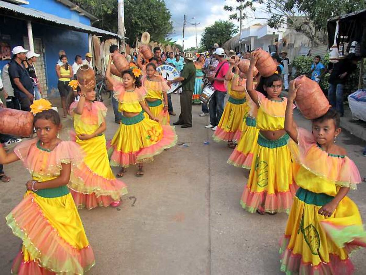 Danzas típicas de la región.