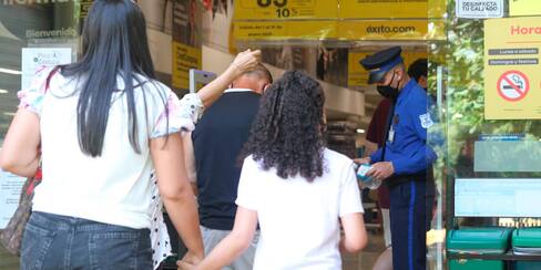 “Pedimos excepción con el pico y cédula”: Centros comerciales de Cartagena