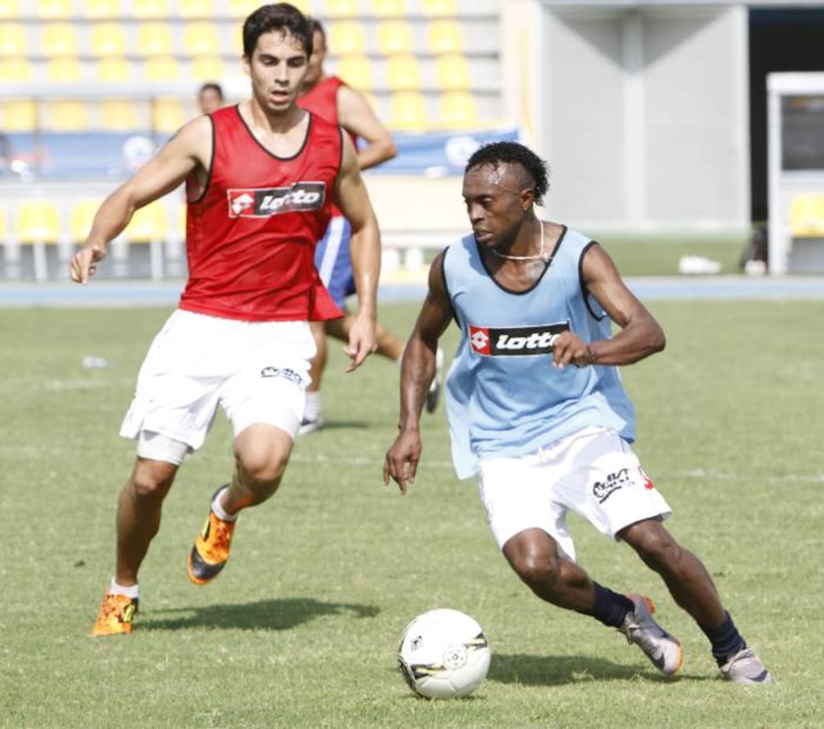 Christian Lara entrenó ayer en el Jaime Morón León. JULIO CASTAÑO/EL UNIVERSAL