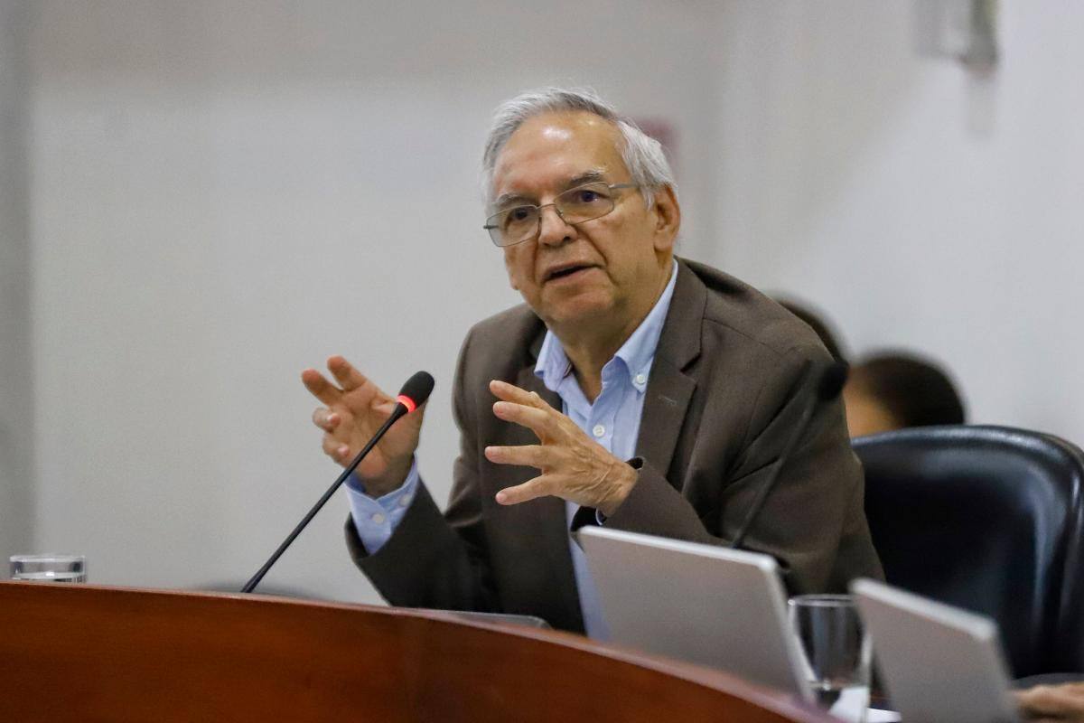 Minhacienda afirma que están haciendo el ajuste más fuerte del último tiempo