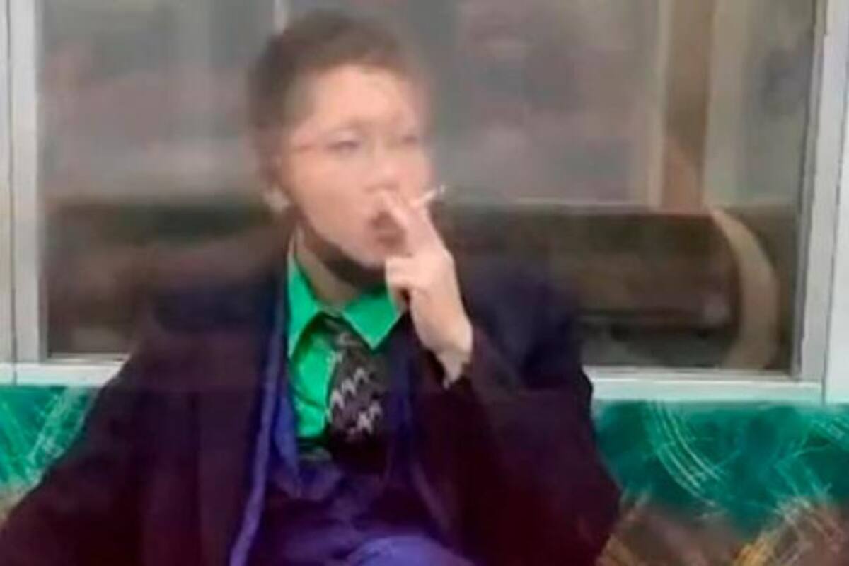 Hombre disfrazado de Joker apuñala a 17 personas en un tren de Tokio