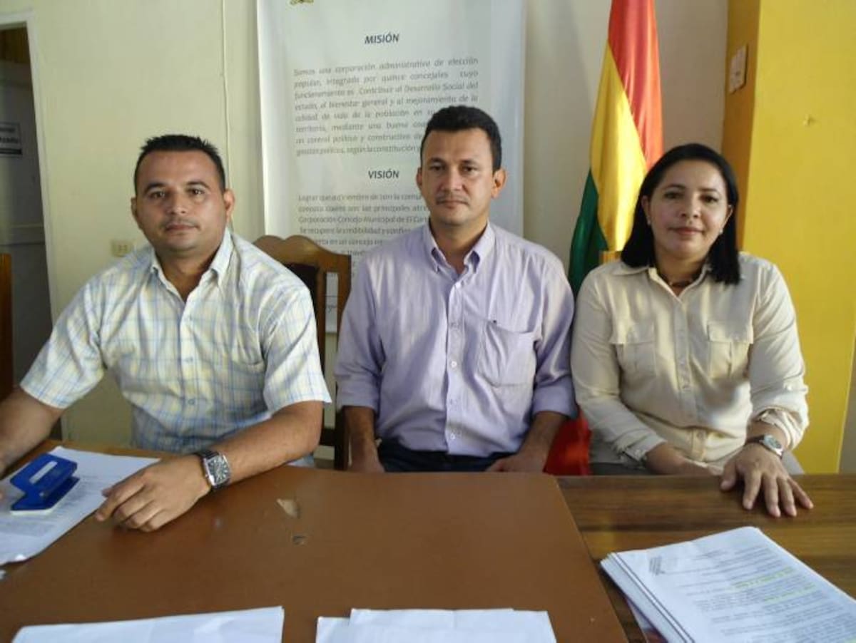 Xavier Blanco, presidente del Concejo; Julio César Ponnefz, primer vicepresidente y Sandra Salazar, segunda vicepresidente. LILA LEYVA VILLARREAL, CORRESPONSAL EL UNIVERSAL