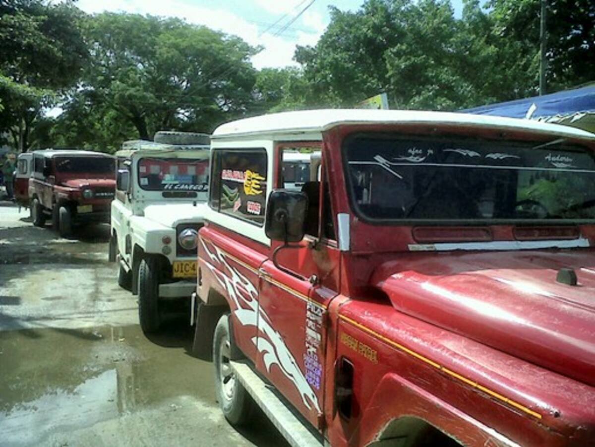 Por la ausencia del servicio que prestan estos carros camperos y de las motos- por ser día sin moto- se dificulta la movilidad de cientos de cartageneros. MIGUEL MONTES CAMACHO - EL UNIVERSAL