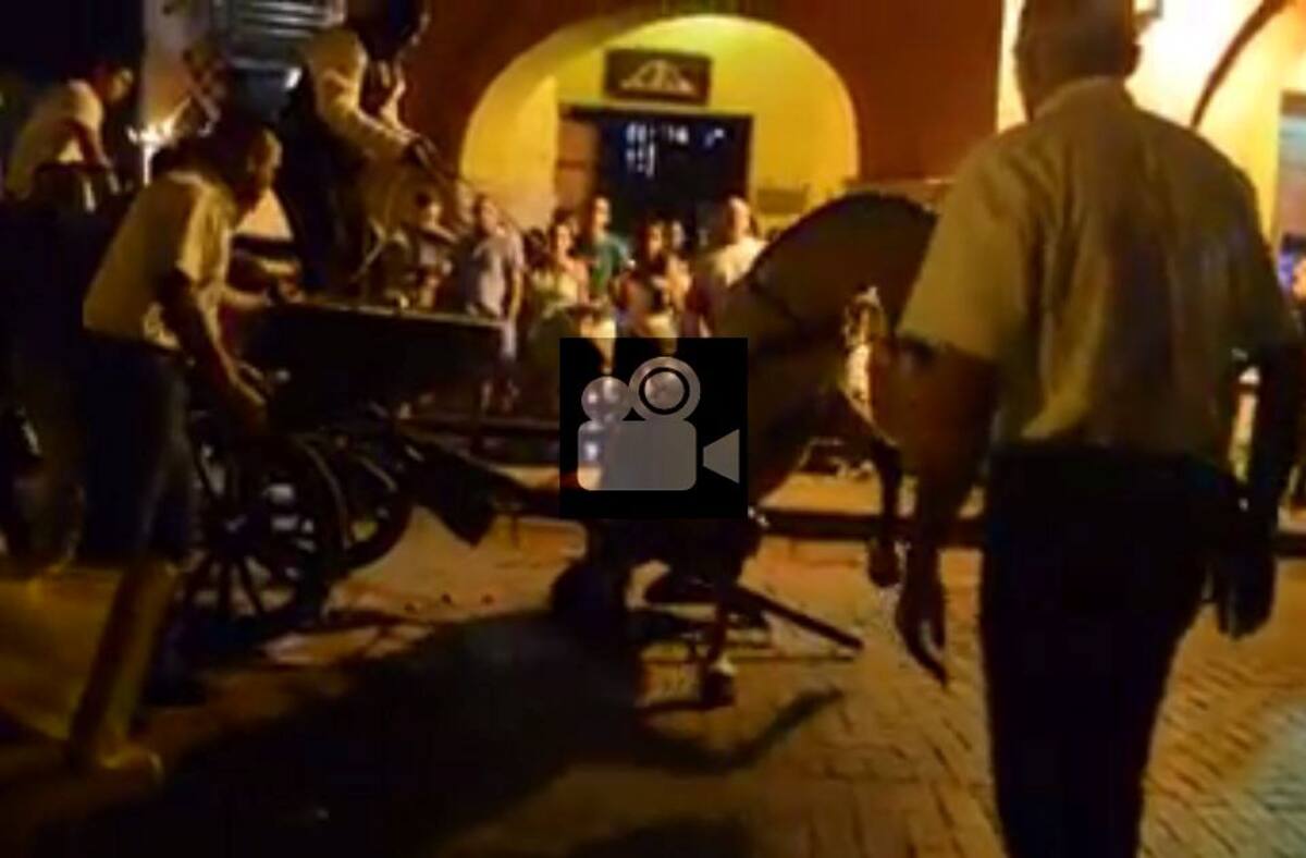 El hecho ocurrió en la Plaza de los Coches. Foto tomada de video.