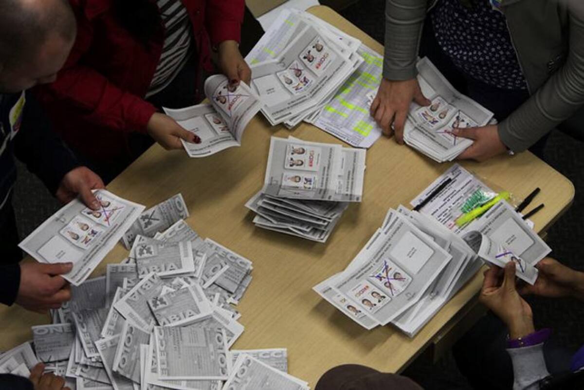 Un mes después de las elecciones, el tercer informe hace una revisión del total de ingresos y gastos reportados por los candidatos COLPRENSA