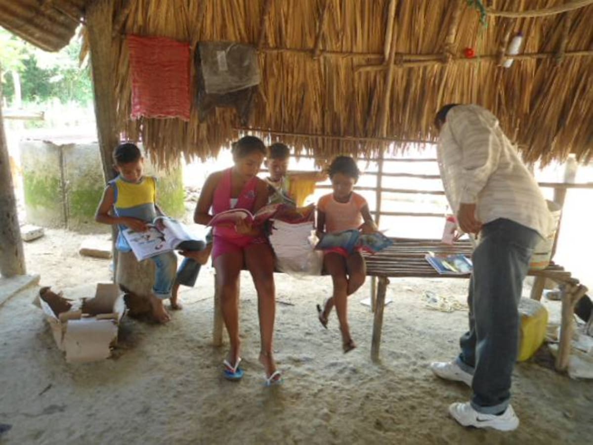 Los niños del corregimiento Jesús del Monte de El Carmen de Bolívar, no han comenzado las clases este año y no cuentan con un colegio digno. Lila Leyva