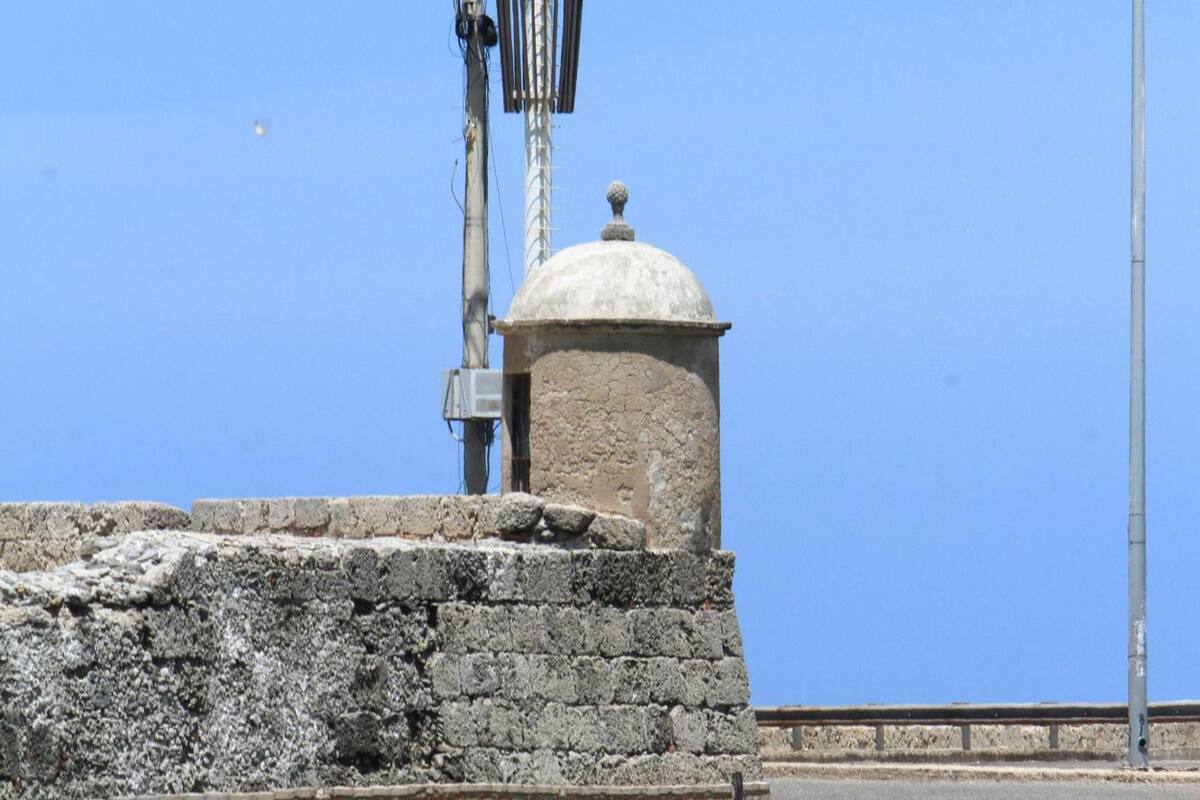 Alerta por instalación de antena en la avenida Santander