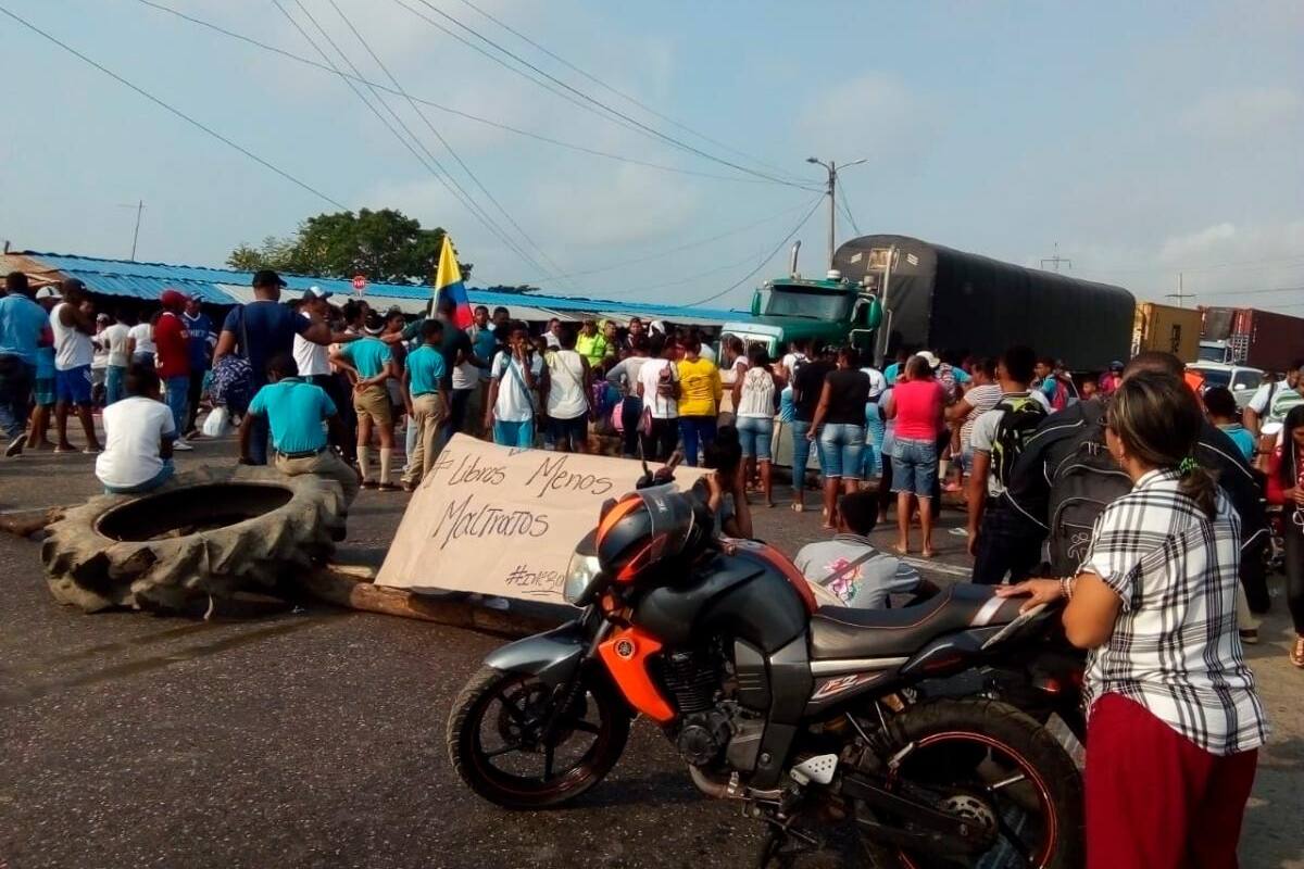 Comunidad de Gambote bloquea la Troncal de Occidente