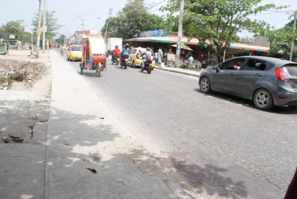 Tras ser acuchillado en Chiquinquirá, Alexis Tilbe corrió y después se desplomó junto a la Avenida Pedro Romero.